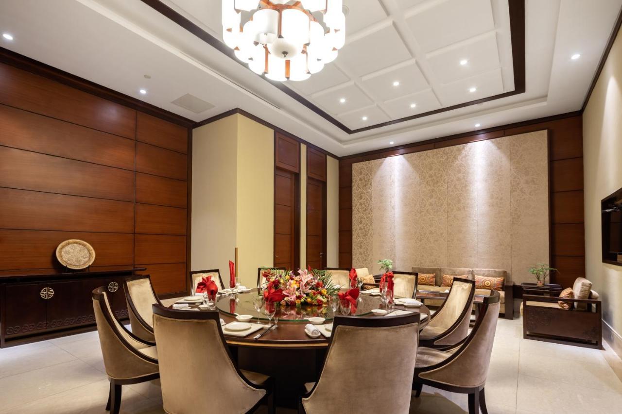 Sanya Seacube Holiday Hotel Екстериор снимка