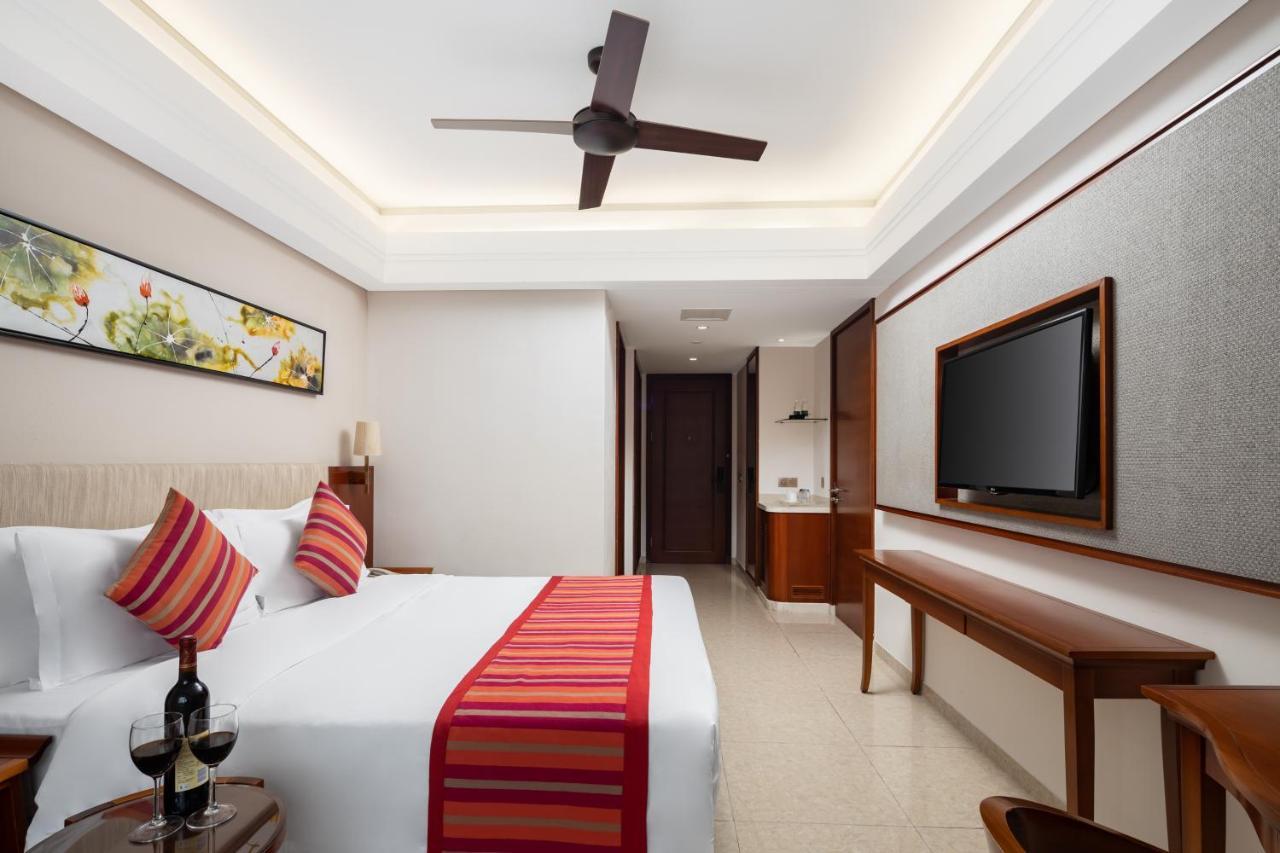 Sanya Seacube Holiday Hotel Екстериор снимка
