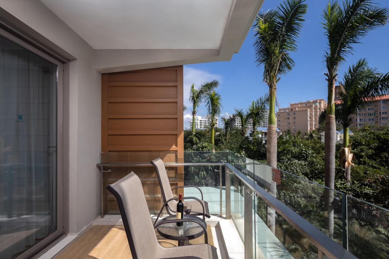 Sanya Seacube Holiday Hotel Екстериор снимка
