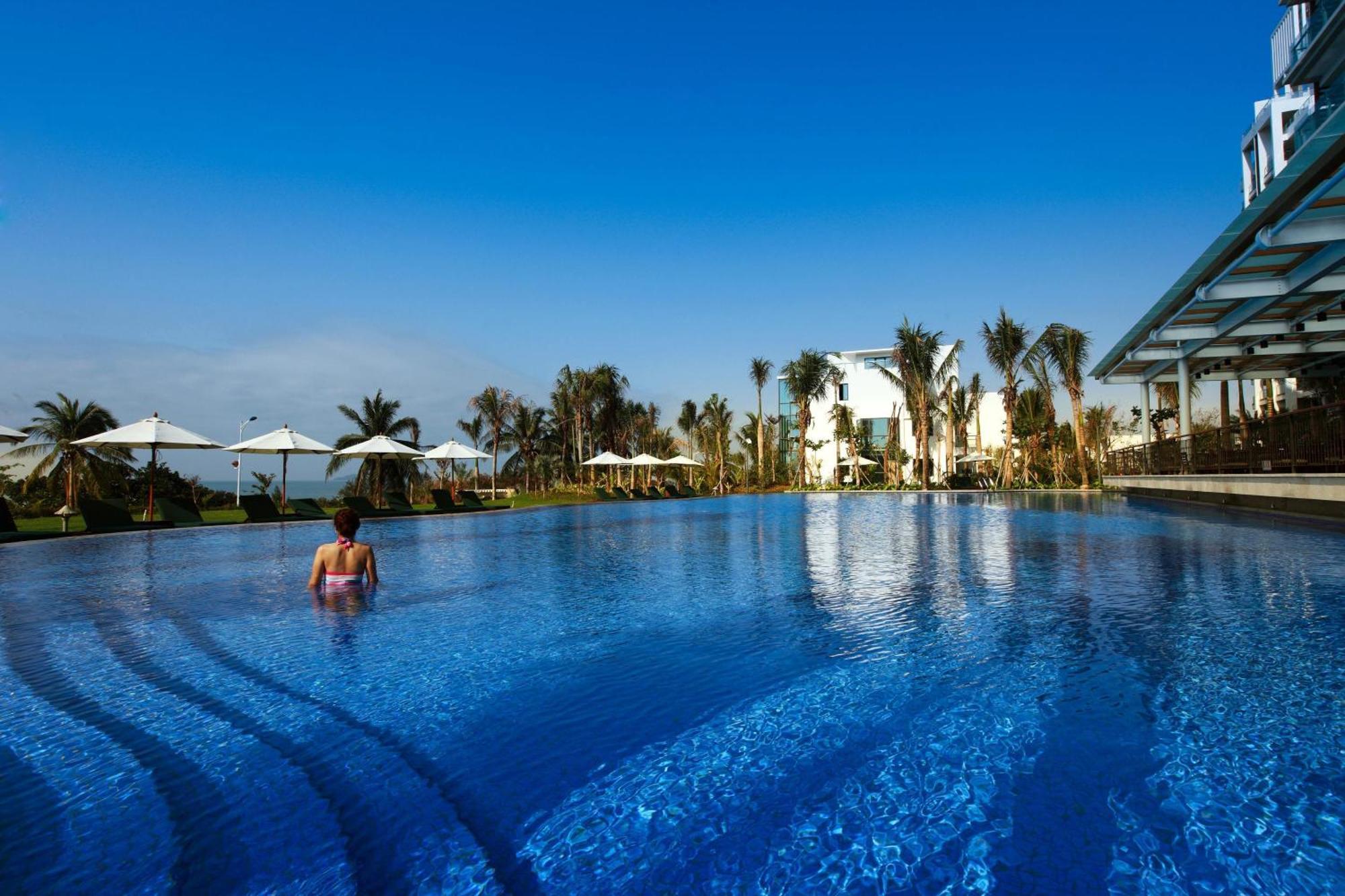 Sanya Seacube Holiday Hotel Екстериор снимка