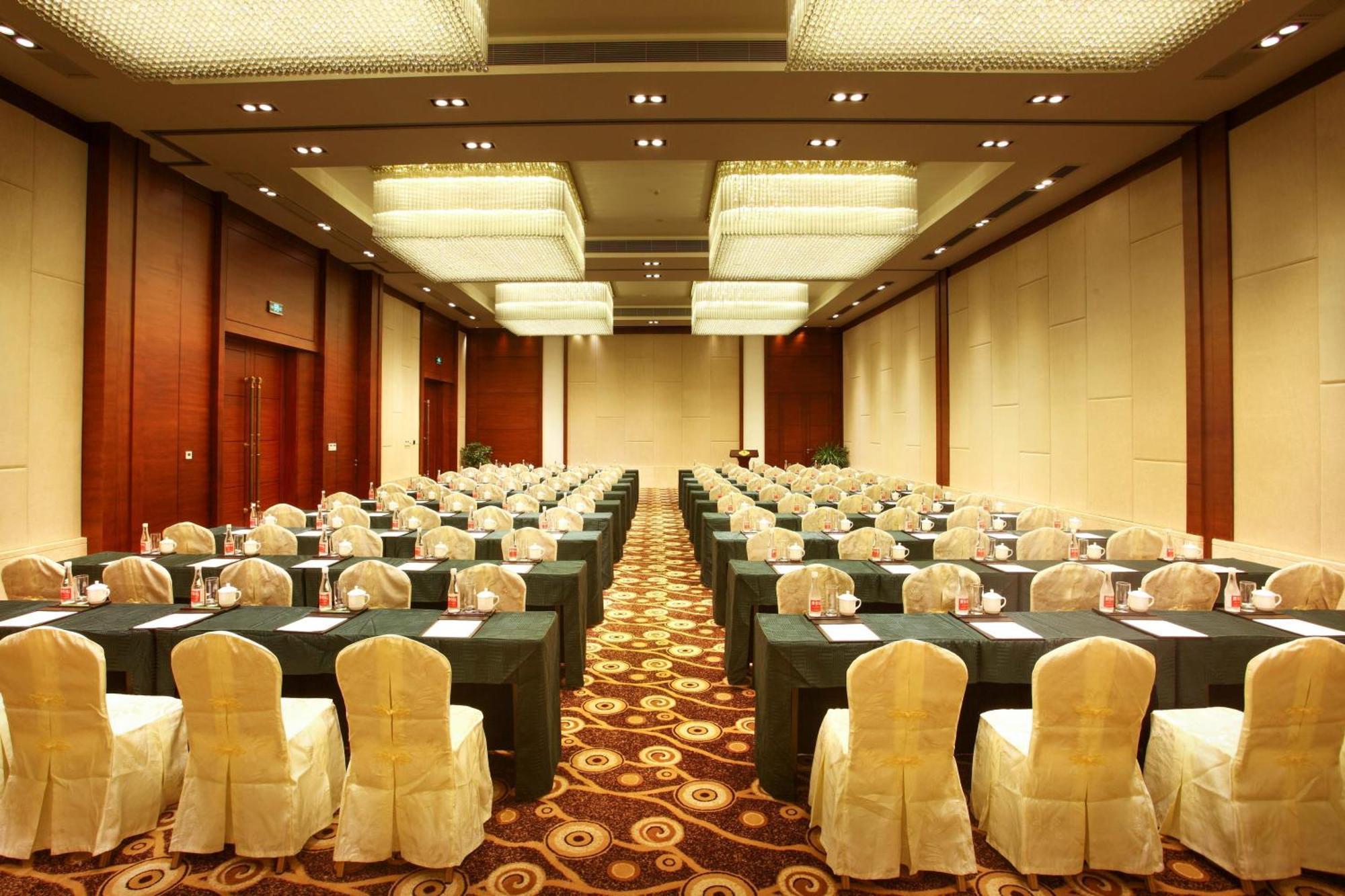 Sanya Seacube Holiday Hotel Екстериор снимка