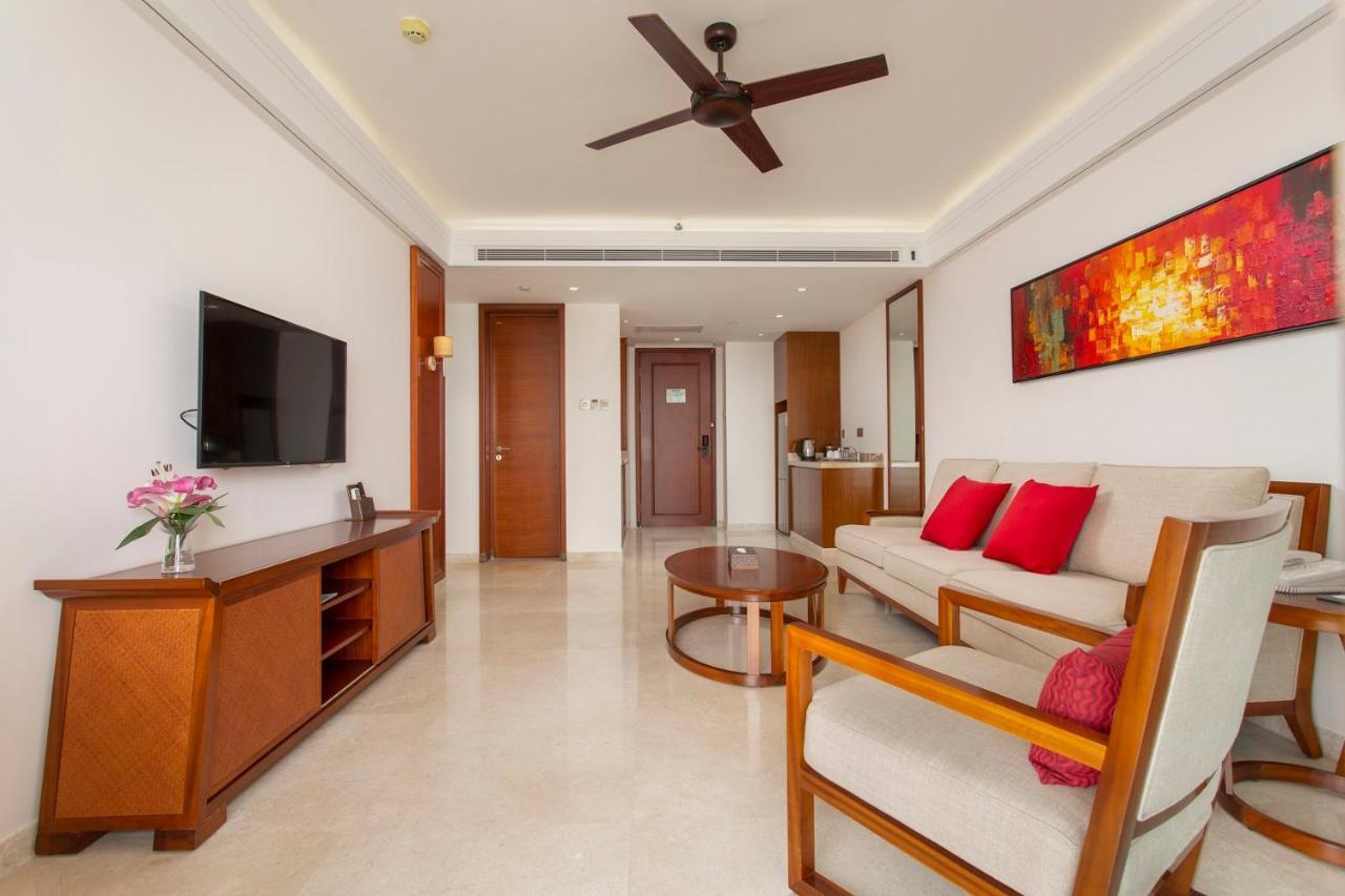 Sanya Seacube Holiday Hotel Екстериор снимка