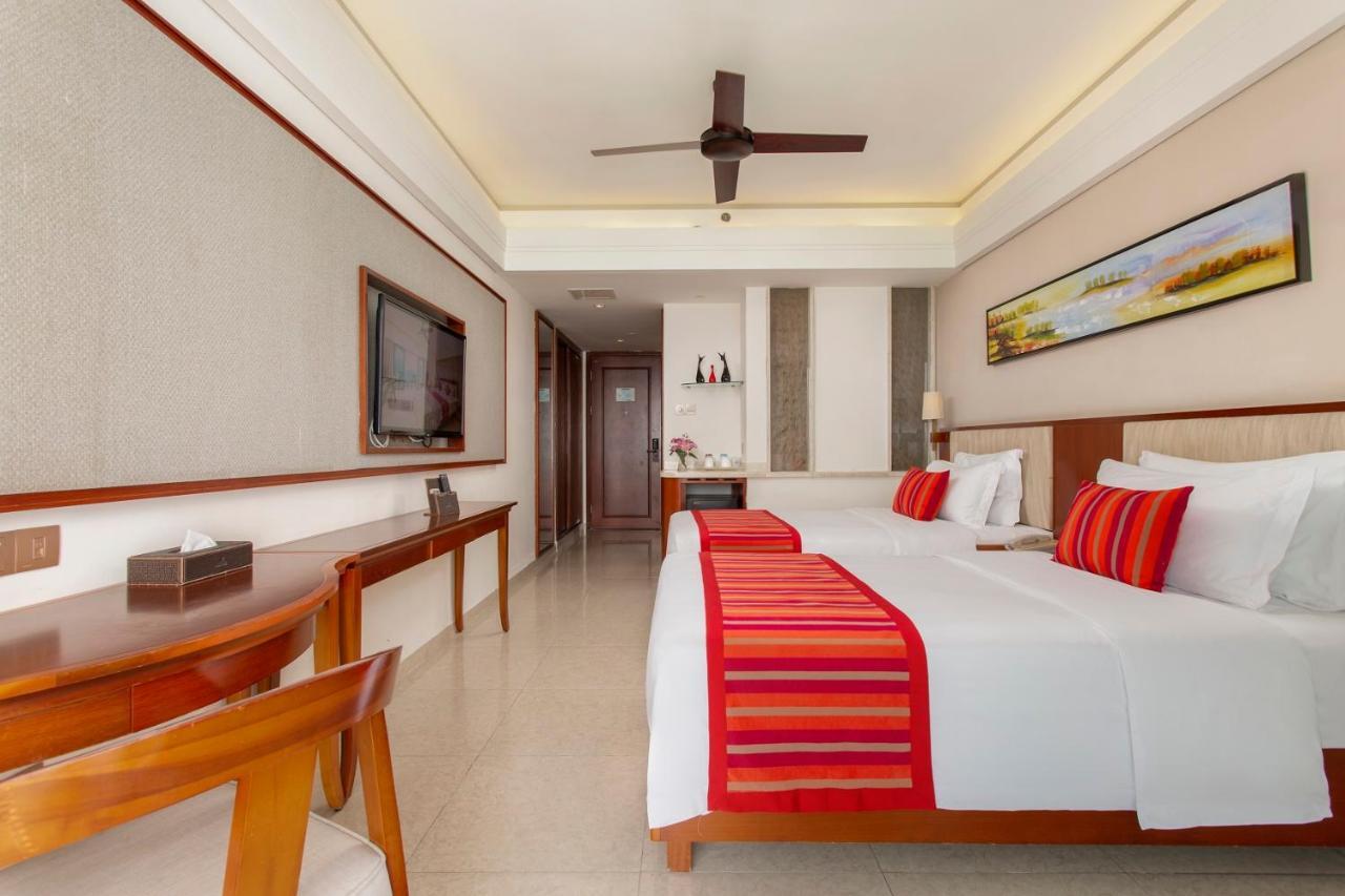 Sanya Seacube Holiday Hotel Екстериор снимка